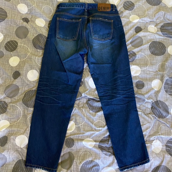 Cropped Ripped Jeans - Picture 2 of 2